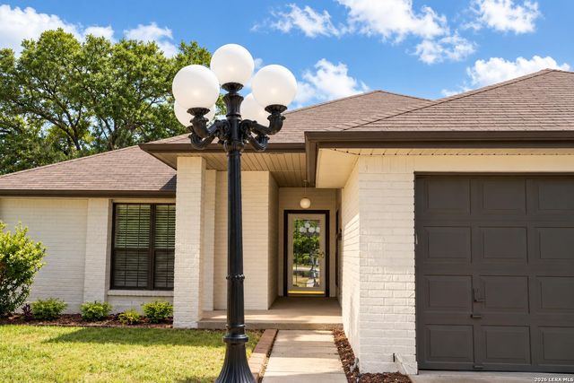 7606 Forest Moon — WOODCREST