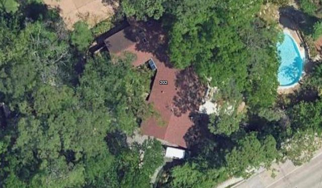 202 Pine Hollow Ln — Pine Hollow Sec 02