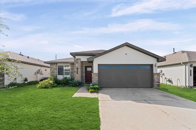 7606 Rainham Valley Ln — Lakeview Retreat