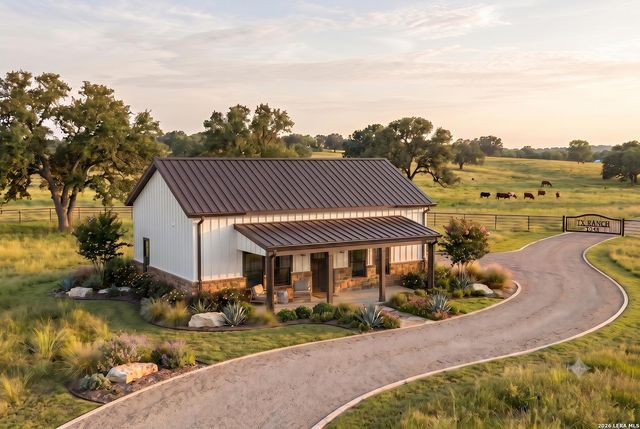 1049 Grassland — SPRING OAKS ESTATES