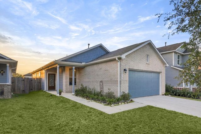 25719 Boxwood Hedge Ln — Fairway Farms
