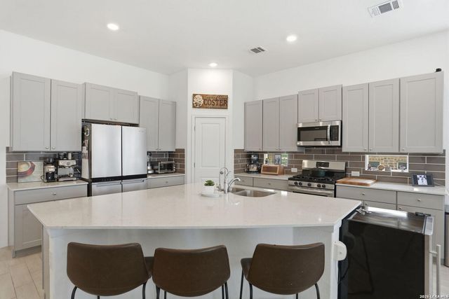 8912 Luciano Ridge — NAVARRO RANCH