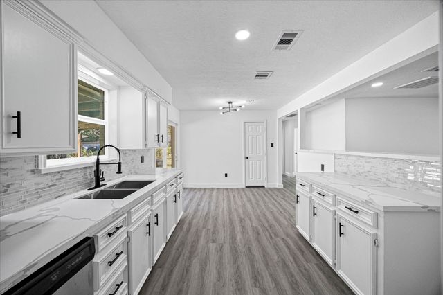 10438 Caxton St — Henry Place
