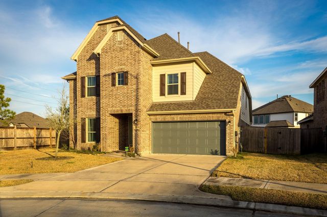 7603 Millstone Trail Ln — Greatwood Lake