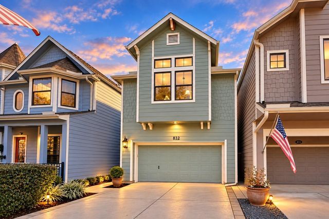 832 W 22nd St — Houston Heights