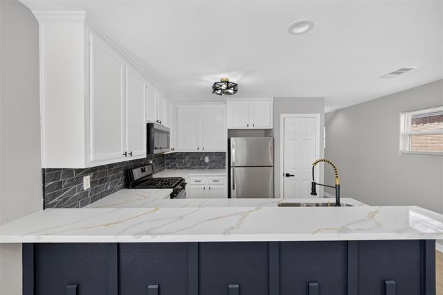 2917 Avenue M — Galveston Outlots