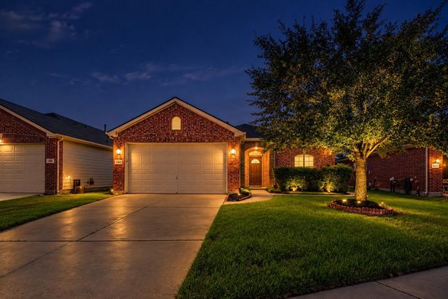 24307 Sunrise Springs Ln — Lakes/Grand Harbor Sec 2