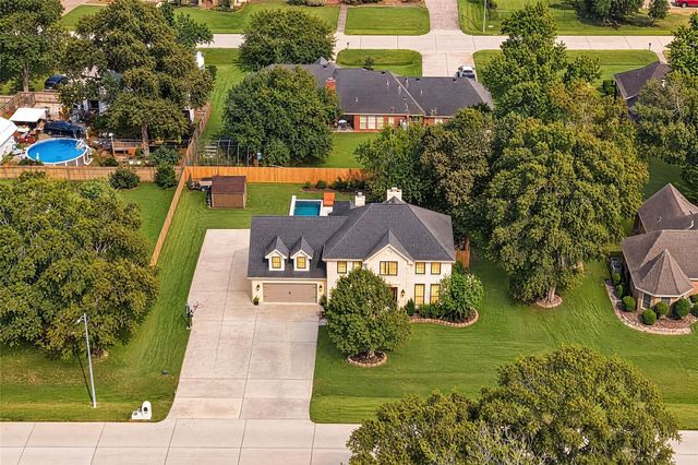 12810 Fisher Dr — Fishers Lndg Sec 1