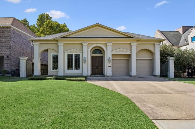 1017 Mulberry Ln — Mulberry Manor