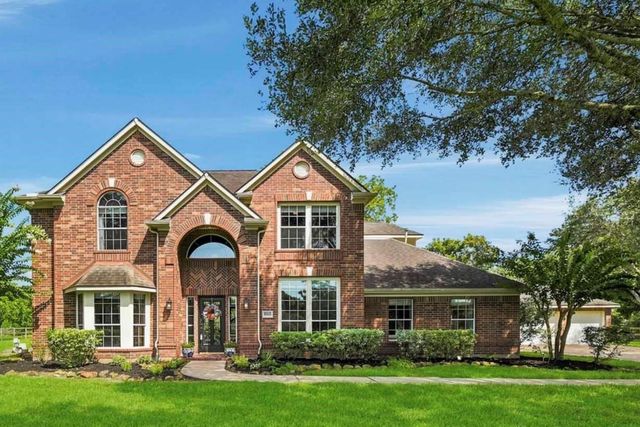 5202 Cherry Ridge Rd — Woods Edge Sec 3