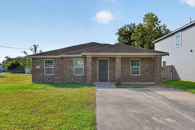 6909 Carver Ave — Armstrong T D Ext