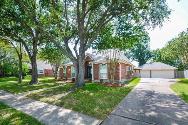 705 Eagle Lakes Dr — Eagle Lakes Sec 3 94