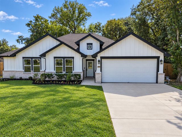 6405 Carver Ave — B A & P