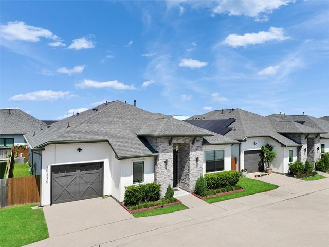 10330 Grove Row Avenue — TajResidences