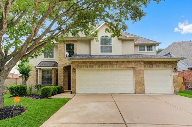 7811 Ravens Point Dr — Long Meadow Farms