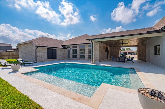 2110 Wikiup St — PEDREGAL