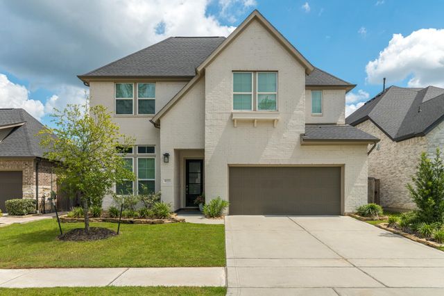 9222 Fury Landing Ln — Lakes/Creekside
