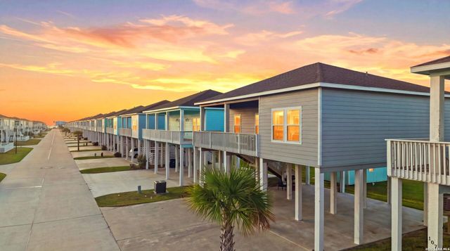 111 PARADISE DR — OCEAN REEF COTTAGES